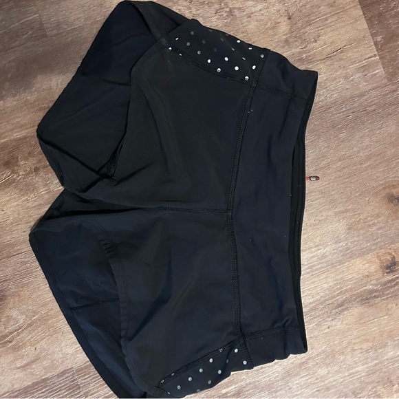 Lululemon Athletica Speed-up Shorts with Polka Dot Detail - Picture 1 of 3